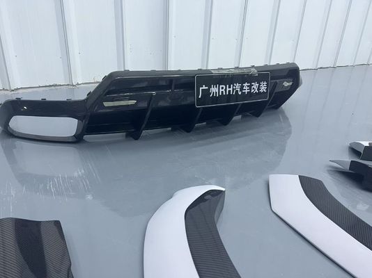 Lamborghini Urus Karoseria z włókna węglowego Kit URUS 1016 stylu włókna węglowego przedni dyfuzor wargi spoiler maszyna