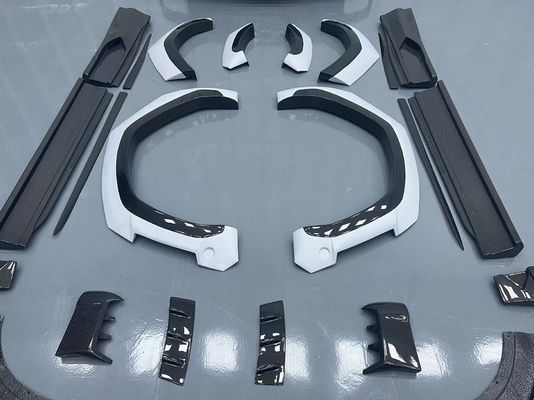 Lamborghini Urus Karoseria z włókna węglowego Kit URUS 1016 stylu włókna węglowego przedni dyfuzor wargi spoiler maszyna