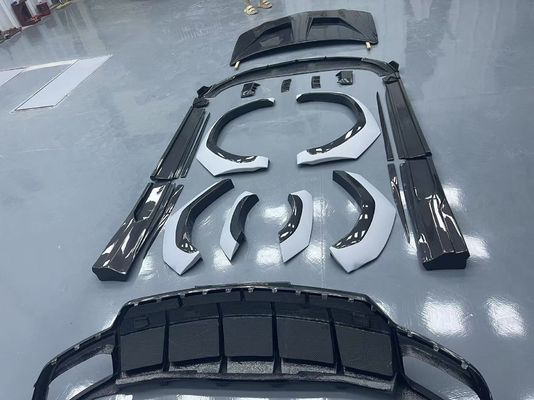 Lamborghini Urus Karoseria z włókna węglowego Kit URUS 1016 stylu włókna węglowego przedni dyfuzor wargi spoiler maszyna