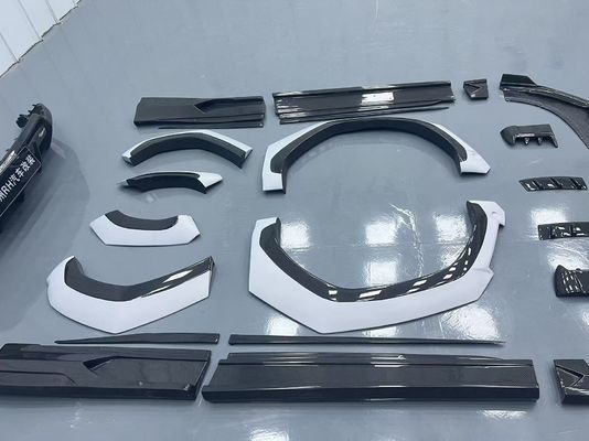 Lamborghini Urus Karoseria z włókna węglowego Kit URUS 1016 stylu włókna węglowego przedni dyfuzor wargi spoiler maszyna