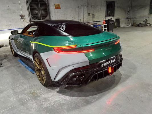 Aston Martin DB11 Włókno węglowe zestaw nadwozia DB11 w stylu mansory przedni i tylni zderzak spódnica boczna fender spoiler kaptur