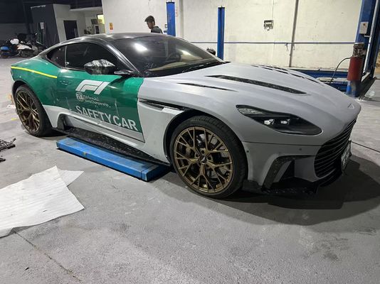Aston Martin DB11 Włókno węglowe zestaw nadwozia DB11 w stylu mansory przedni i tylni zderzak spódnica boczna fender spoiler kaptur