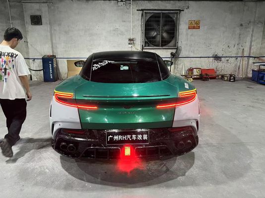 Aston Martin DB11 Włókno węglowe zestaw nadwozia DB11 w stylu mansory przedni i tylni zderzak spódnica boczna fender spoiler kaptur