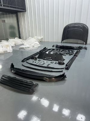 Land Rover Range Rover Body Kit z włókna węglowego Range Rover Uaktualniony przedni dyfuzor ust w stylu Mansory