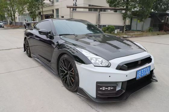 Nissan GTR Karbonowe kadłubki GTR r35 Zmodernizowany 2024nismo styl przedni i tylni zderzak spoilery windy