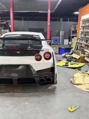 Nissan GTR Karbonowe kadłubki GTR r35 Zmodernizowany 2024nismo styl przedni i tylni zderzak spoilery windy