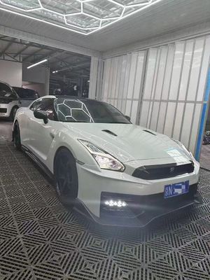 Nissan GTR Karbonowe kadłubki GTR r35 Zmodernizowany 2024nismo styl przedni i tylni zderzak spoilery windy