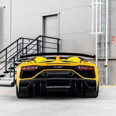 Dla Lamborghini Aventador LP700 LP720 Carbon Fiber Body Kit Aventador Modernizowany styl SVJ Front and Rear Bumper Spoiler Body Kit