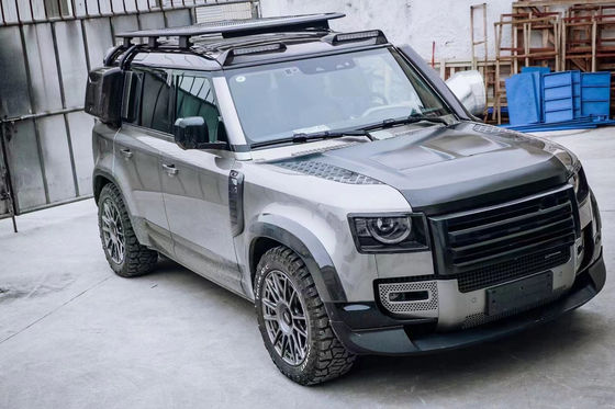 Kapużka z włókna węglowego dla Land Rover Defender Materiał z włókien węglowych Defender Uaktualniona okładka SVR