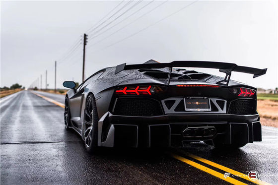 Dla Lamborghini LP700 Zestaw nadwozia z włókna węglowego LP700 Zmodernizowany zestaw nadwozia z włókna węglowego z przodu i tylnego zderzaka DMC
