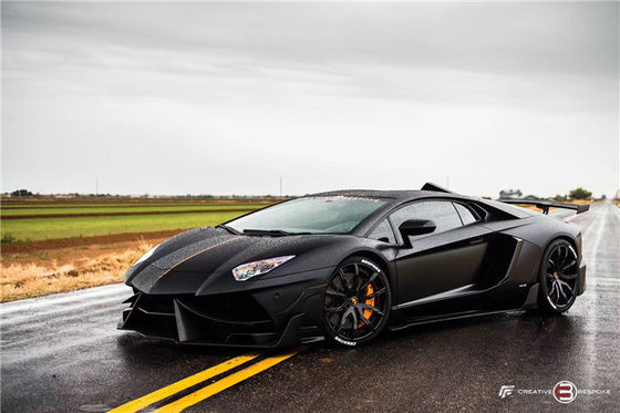 Dla Lamborghini LP700 Zestaw nadwozia z włókna węglowego LP700 Zmodernizowany zestaw nadwozia z włókna węglowego z przodu i tylnego zderzaka DMC