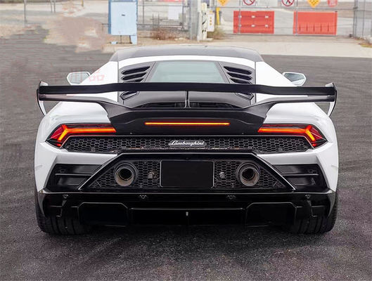 Dla Lamborghini LP580 LP610 Węglowodanowy zestaw nadwozia LP580 LP610 Uaktualniony skrzydło spoiler węglowodanowy