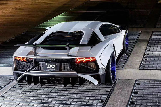 Dla Lamborghini Aventador LP700 Węglowodanowy zestaw nadwozia LP700 Uaktualniona spódnica boczna w stylu LB