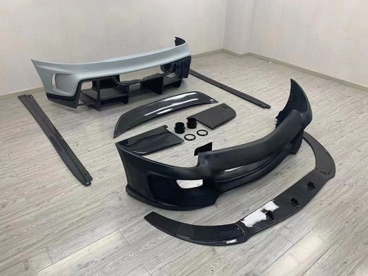 Dla Ferrari 599 Body Kit 599 Modernizowany styl VORS przednia i tylna zderzka boczna spódnica spoiler Carbon Fiber Body Kit