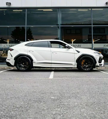 1016 Style Wide Body Kit dla Lamborghini Urus Włókno węglowe