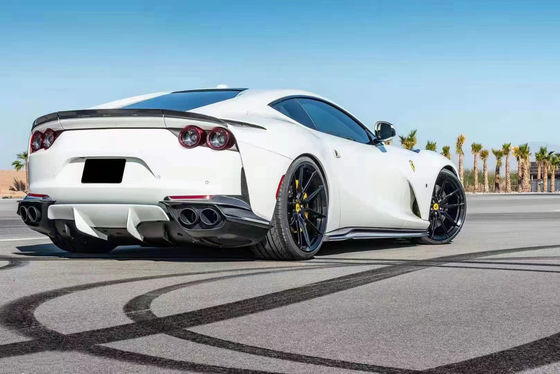 Sucha włókna węglowa dla Ferrari 812 Zestaw nadwozia z włókna węglowego 812 Zmodernizowany styl Nivic Front Lip Diffuser Spoiler Hood
