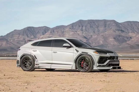 LB Style Wide-body Kit dla Lamborghini URUS Carbon Fiber Body Kit Urus Carbon Fiber Front Lip Diffuser