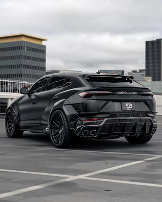 Czarny Lamborghini Body URUS Zmodernizowany 1016 Hood Spoiler Wide Body Kit