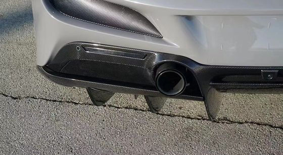 Części samochodowe dla Ferrari F8 Zestaw nadwozia z włókna węglowego F8 Modernizacja Novi Style Diffuser Diffuser z włókna węglowego