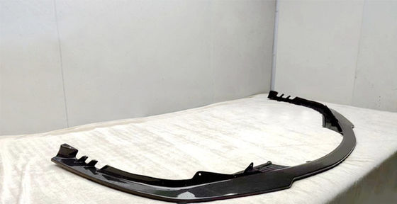 Dla Ferrari SF90 Suche Carbon Fiber Body Kit SF90 RH Style Carbon Fiber Front Lip Diffuser Spoiler Side Skirt Body Kit