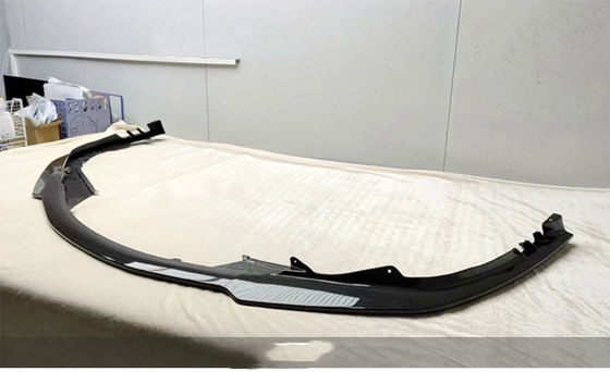 Dla Ferrari SF90 Suche Carbon Fiber Body Kit SF90 RH Style Carbon Fiber Front Lip Diffuser Spoiler Side Skirt Body Kit