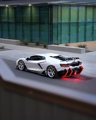 Lamborghini Revuelto Custom Body Kits Włókno węglowe DUKE Custom Front Diffuser
