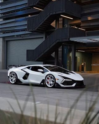 Lamborghini Revuelto Custom Body Kits Włókno węglowe DUKE Custom Front Diffuser