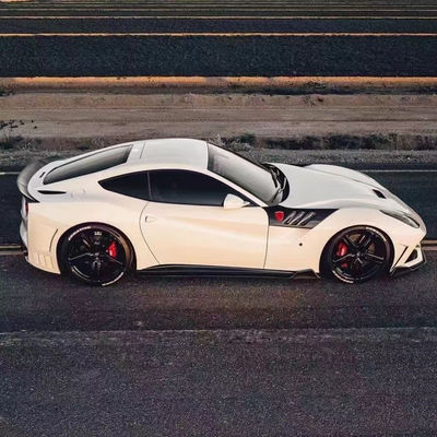 Do Ferrari F12 Zestaw nadwozia z włókna węglowego F12 Uaktualnia przednie i tylne zderzaki w stylu SVR