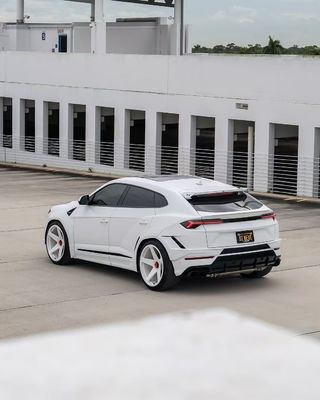 Lamborghini URUS Carbon Body Kit NT Style Front Lip Diffuser Spoiler Custom Wide Body Kits