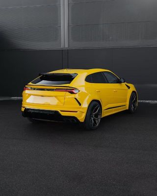 Żółty Lamborghini Urus Body Kit Włókno węglowe przednia warga