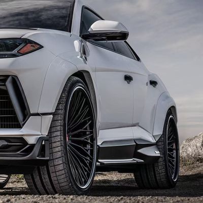 RT Carbon Body Kit For URUS SUV Lamborghini Front Lip Diffuser Wheel Arch Widebody Kit