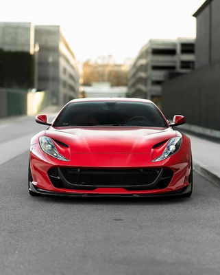 1016 Ferrari Body Kit 812 190mm Włókno węglowe przedni zderzak dyfuzor Spoiler
