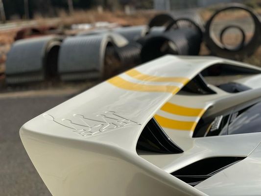 Węglowe włókna szerokoosobowe Ferrari 488pista spoiler Węglowe włókna spoiler skrzydło