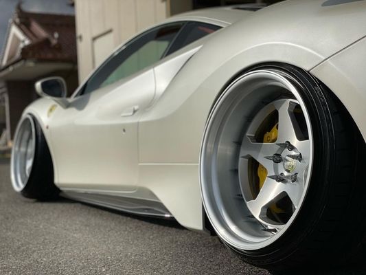 Węglowe włókna szerokoosobowe Ferrari 488pista spoiler Węglowe włókna spoiler skrzydło