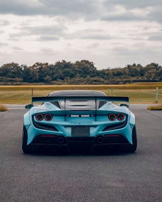 F8 Ferrari Auto Body Kit LB Style Niebieski spoiler z włókna węglowego