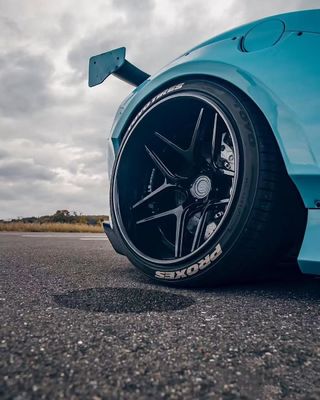 F8 Ferrari Auto Body Kit LB Style Niebieski spoiler z włókna węglowego