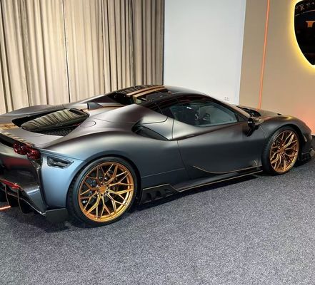 Ferrari SF90 Włókno węglowe SF90 KY PP Plastikowy dyfuzor spoiler Side Skirt Body Kit