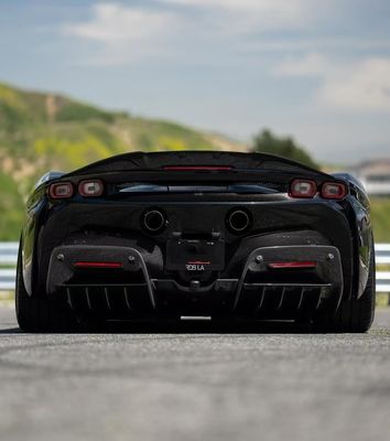 SF90 Ferrari Włókno węglowe Body Kit 1016 Style Front Lip Air Intake Black Spoiler Fender