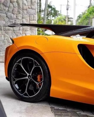 Mclaren Żółty Artura Body Kit Spoiler Artura NV Style