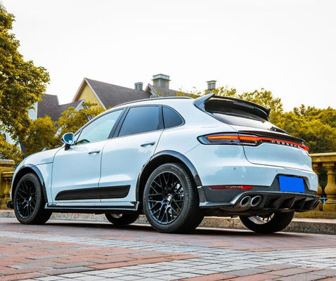 Wysokiej jakości zestaw z włókna węglowego Macan Body Kit ForMacan przednia i tylna spódnice spoiler szeroka korpuski