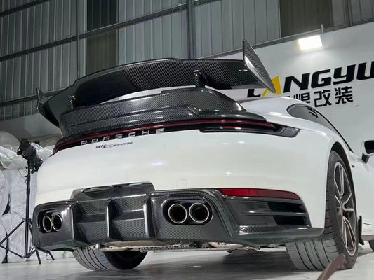 Części samochodowe dla Porsche 911 992 Zestaw nadwozia z włókna węglowego 911 992 Zmodernizowany zestaw nadwozia w stylu szopki z przodu