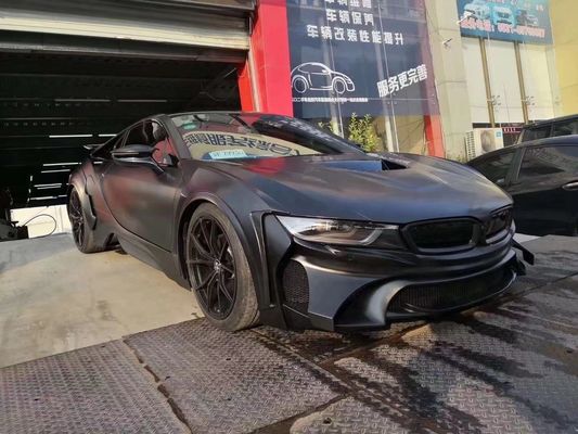 Do BMW I8 Zestaw nadwozia z włókna węglowego Zestaw nadwozia z włókna węglowego zestaw nadwozia z przednim i tylnym zderzakiem przednim i tylnym