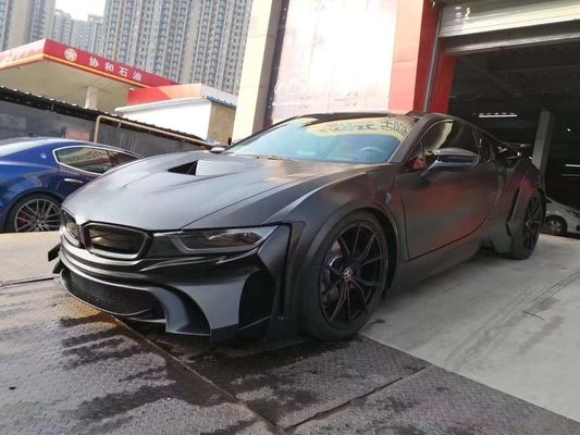 Do BMW I8 Zestaw nadwozia z włókna węglowego Zestaw nadwozia z włókna węglowego zestaw nadwozia z przednim i tylnym zderzakiem przednim i tylnym