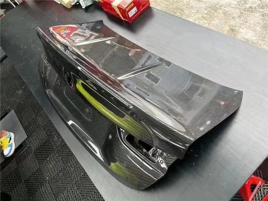 dla BMW M3 M4 tylna osłona z włókna węglowego M3 M4 styl CSL suchy osłona z włókna węglowego tylna osłona z tylnej osłony