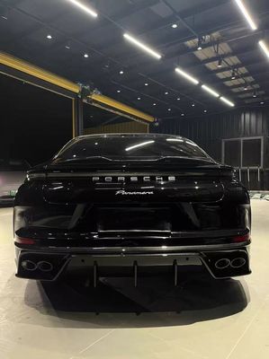 Palamela 976 Porsche Body Kit Zastąpienie przedniej usta Diffuser Side Skirt Body Kit