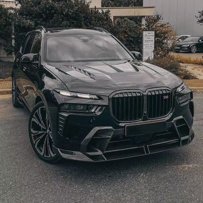 Dla BMW X7 Zestaw nadwozia z włókna węglowego Zestaw nadwozia z włókna węglowego w stylu LD