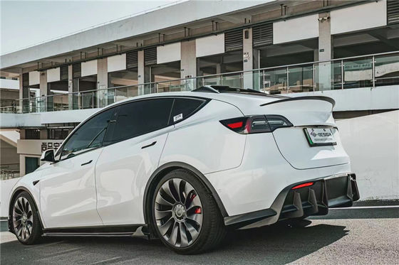 Części samochodowe dla Tesli MODEL Y Węglowodanowy zestaw nadwozia MODEL Y Zmodernizowany zestaw nadwozia węglowodanowy w stylu MIW