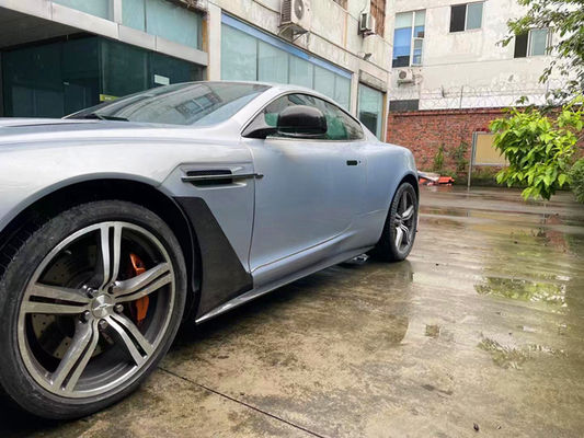 Nowy produkt dla Aston Martin DB9 Body Kit DB9 Modernizowane przednie i tylne zderzaki w stylu DBS