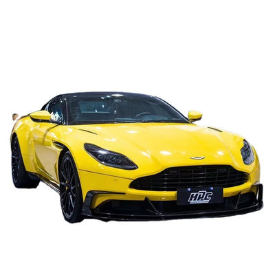 Do Astona Martina DB11 Zestaw nadwozia z włókna węglowego DB11 Zmodernizowany PK Style Włókna węglowe przednie usta dyfuzor spoiler Hood