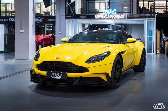 Do Astona Martina DB11 Zestaw nadwozia z włókna węglowego DB11 Zmodernizowany PK Style Włókna węglowe przednie usta dyfuzor spoiler Hood